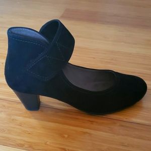 Gabor Black Sue Suede Mary Janes with Heel. Sz 7.5